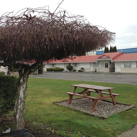 Rainbow Motor Inn Chilliwack Exterior photo